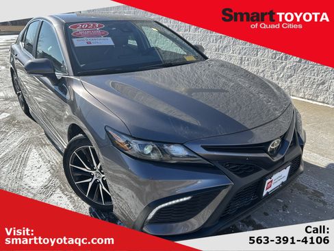 Certified 2023 Toyota Camry SE image 1