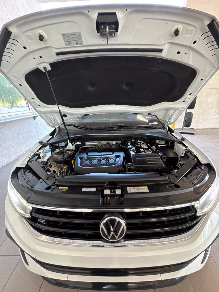 Certified 2024 Volkswagen Tiguan SE R-Line FWD image 21