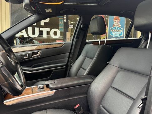 Used 2016 Mercedes-Benz E 350 4MATIC Sedan image 25