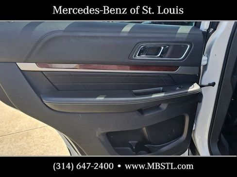 Used 2019 Ford Explorer Platinum AWD/4WD image 16