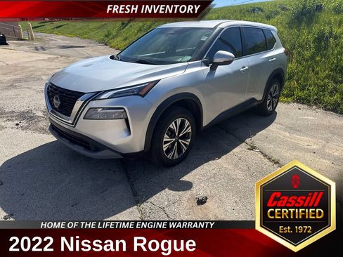 Used 2022 Nissan Rogue SV AWD/4WD image 1