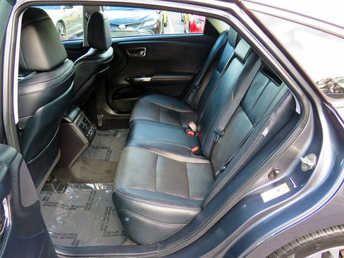 Used 2017 Toyota Avalon Limited image 13