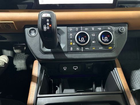 Used 2020 Land Rover Defender 110 X AWD/4WD image 84