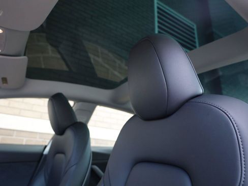 Used 2023 Tesla Model 3 Standard Range RWD image 19