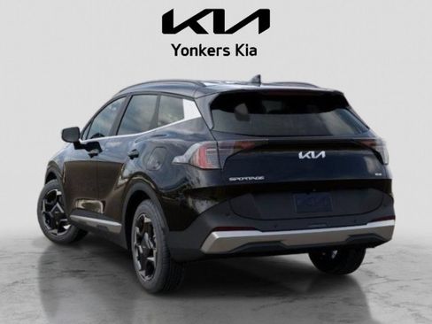 Used 2027 Kia Sportage EX AWD/4WD image 4