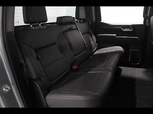Used 2025 GMC Sierra 1500 SLT AWD/4WD image 18