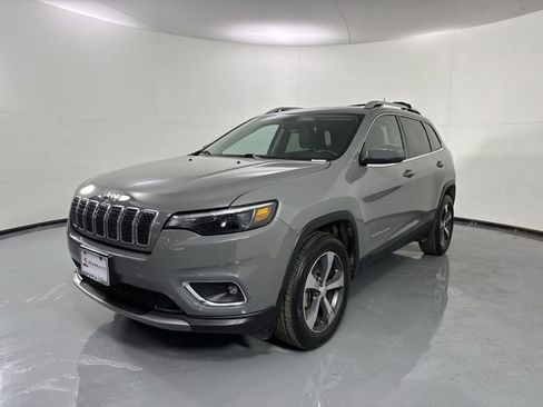 Used 2019 Jeep Cherokee Limited image 24