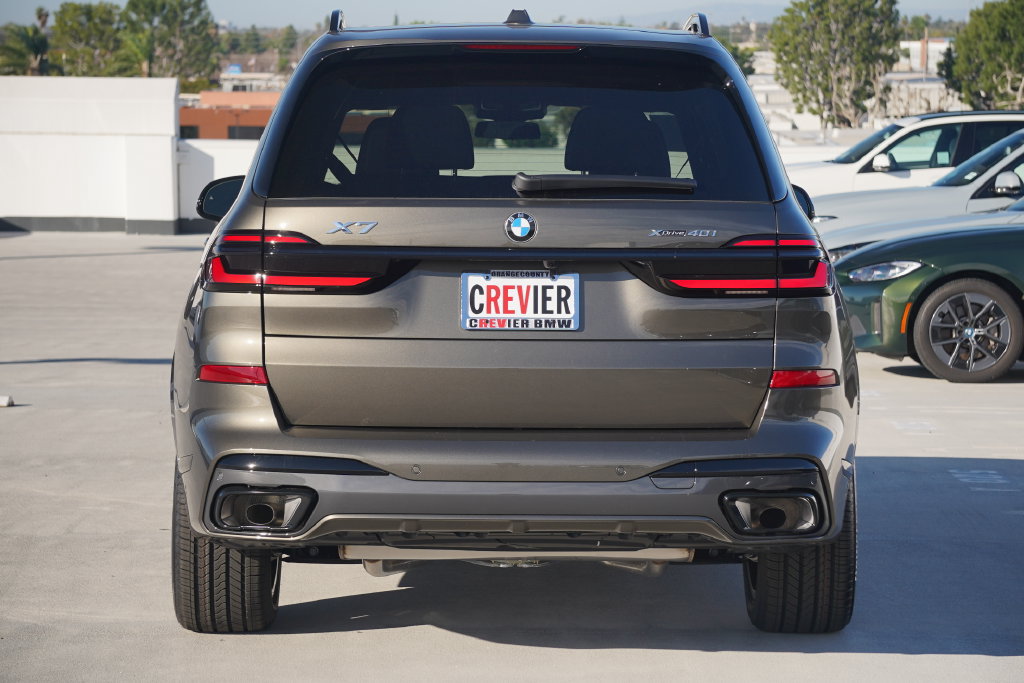 Used 2026 BMW X7 xDrive40i w/ M Sport Package AWD/4WD image 6