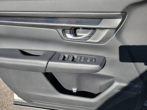 Used 2024 Honda CR-V EX image 17