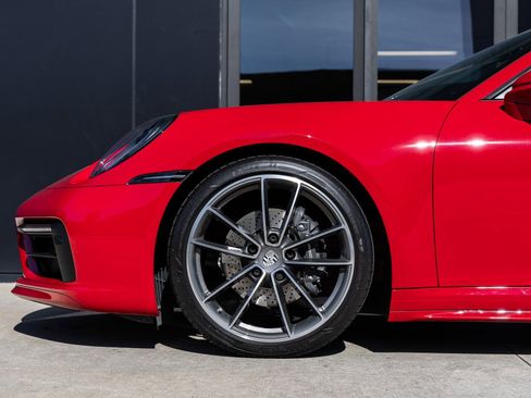 Certified 2024 Porsche 911 Targa 4 image 13