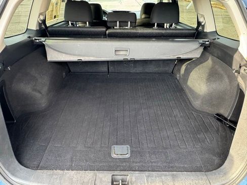 Used 2012 Subaru Outback 2.5i Premium w/ All-Weather Pkg image 31