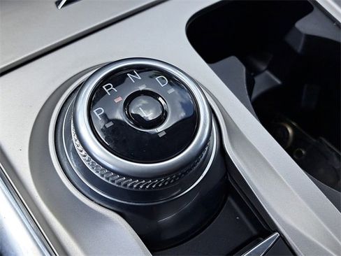 Used 2022 Ford Explorer XLT w/ Equipment Group 202A image 28