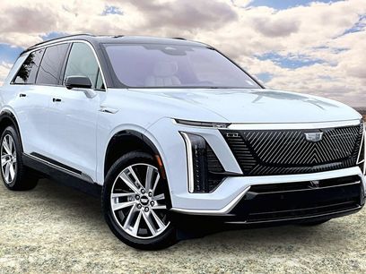 Used 2027 Cadillac Vistiq Luxury w/ LPO, Floor Liner Package
