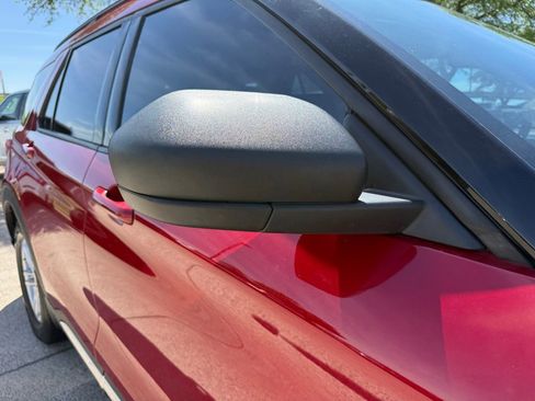 Used 2020 Ford Explorer XLT w/ Equipment Group 202A image 12