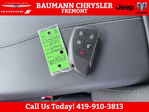Used 2024 Chevrolet Traverse LT FWD image 29