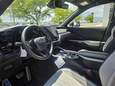 New 2026 Lexus TX 500h AWD image 10