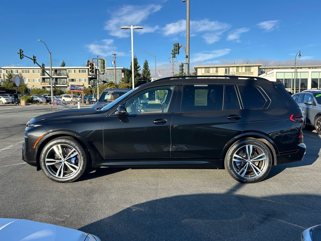 Used 2024 BMW X7 M60i w/ Climate Comfort Package AWD/4WD image 2