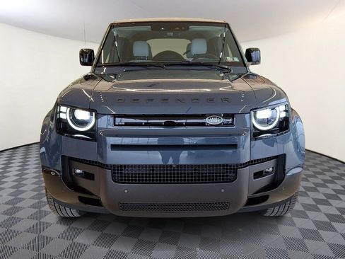 New 2026 Land Rover Defender 110 X-Dynamic SE image 2