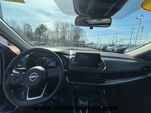 Certified 2023 Nissan Rogue SV w/ SV Premium B Package AWD/4WD image 5