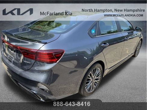 Used 2023 Kia Forte GT-Line w/ GT-Line Technology Package FWD image 4
