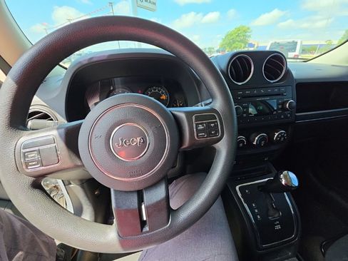 Used 2016 Jeep Patriot Sport w/ Power Value Group FWD image 9