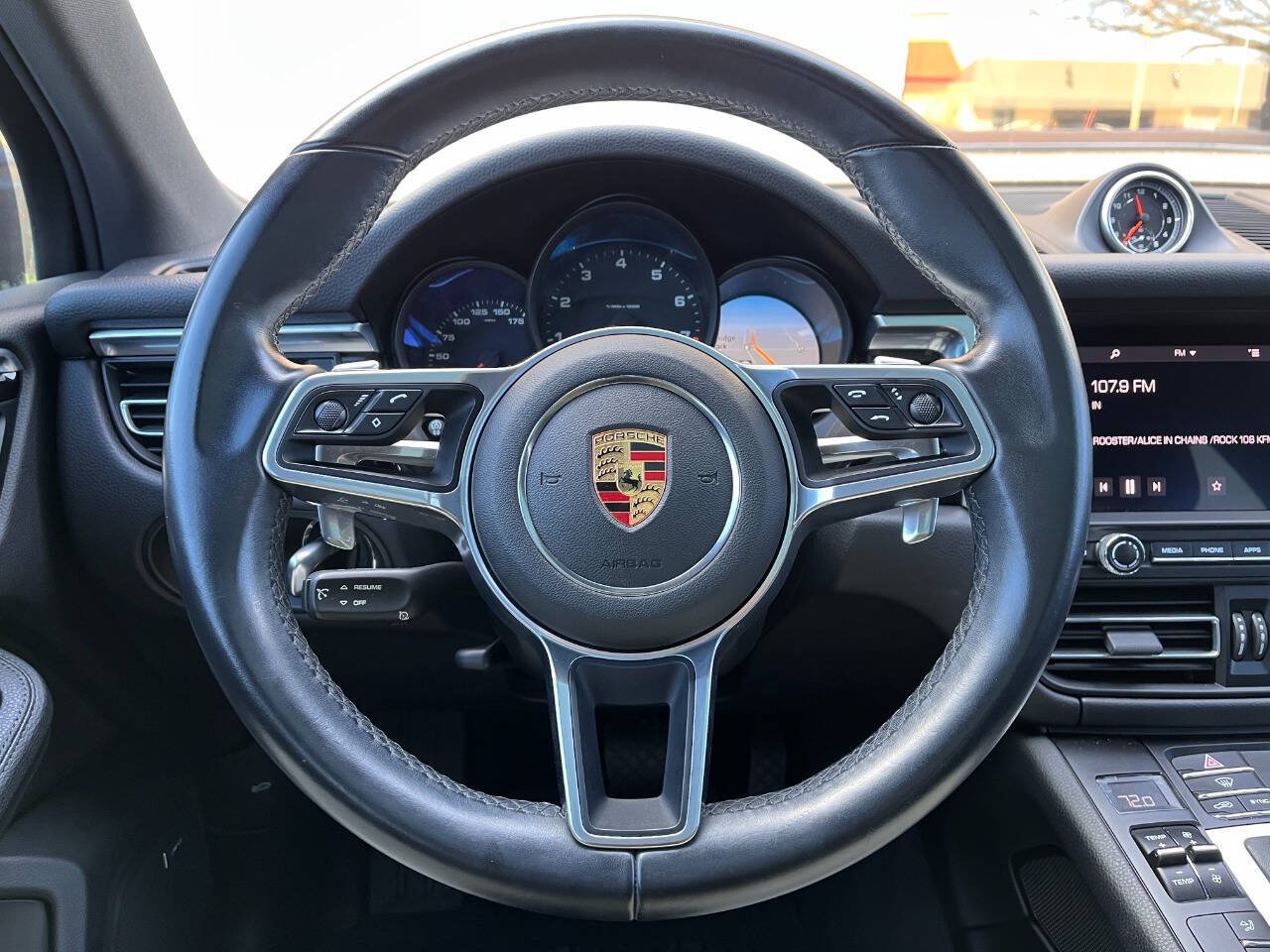 Used 2021 Porsche Macan AWD/4WD image 10