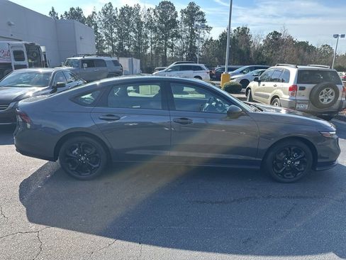 Certified 2025 Honda Accord SE image 2