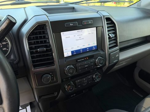 Used 2020 Ford F150 XLT w/ Equipment Group 302A Luxury AWD/4WD image 17