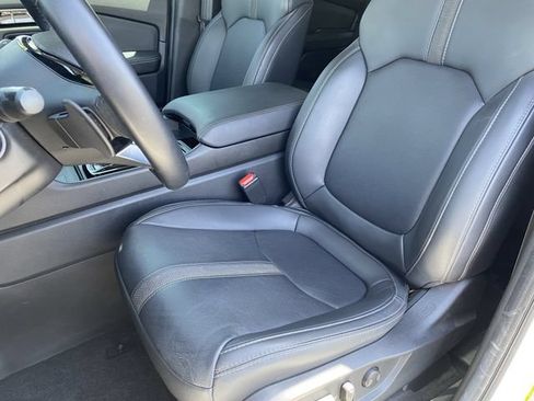 Certified 2025 Honda Pilot Touring image 16