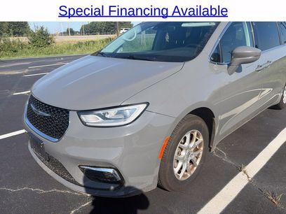 Used 2022 Chrysler Pacifica Touring-L