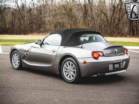 Used 2004 BMW Z4 2.5i image 4
