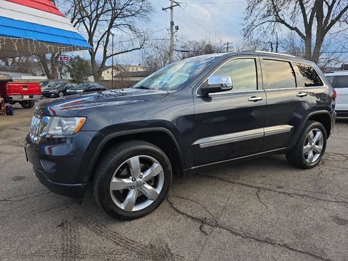 Used 2012 Jeep Grand Cherokee Overland image 2