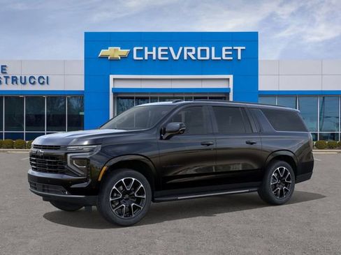 New 2026 Chevrolet Suburban RST image 2