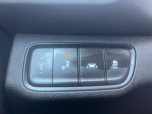 Used 2019 Hyundai Santa Fe SE w/ Cargo Package FWD image 9