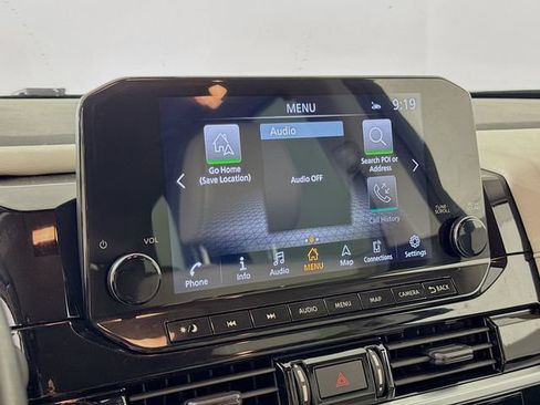 Used 2023 Nissan Pathfinder SL AWD/4WD image 26