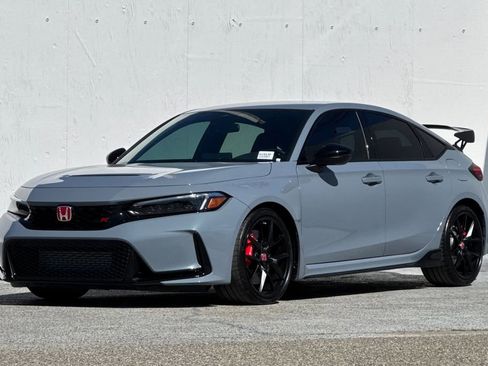 Used 2025 Honda Civic Type R image 7