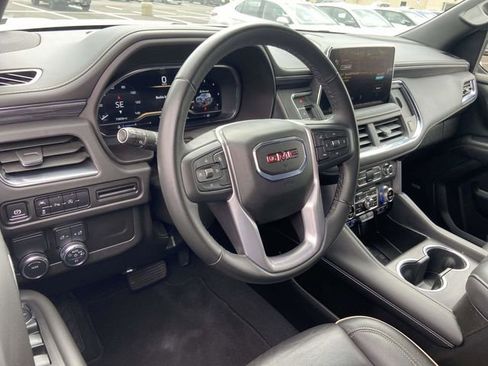 Used 2024 GMC Yukon SLT image 14