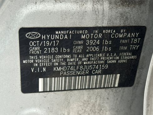 Used 2018 Hyundai Elantra SE image 3