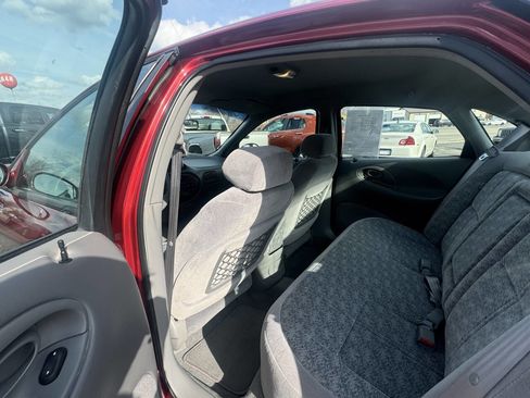 Used 1996 Ford Taurus GL image 29