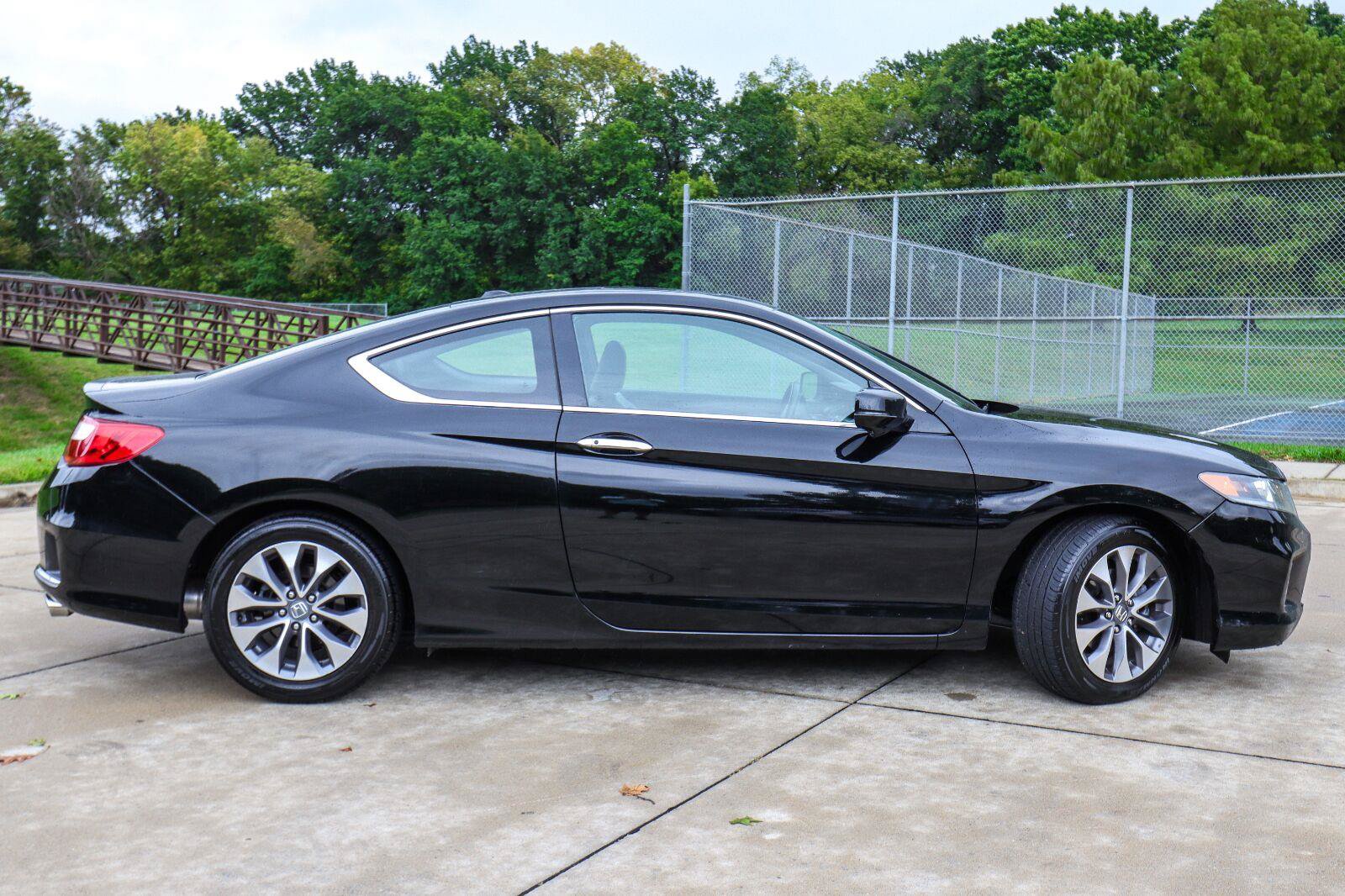 Used 2015 Honda Accord EX-L image 5