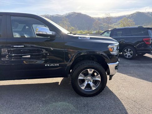 Used 2019 RAM 1500 Laramie AWD/4WD image 2