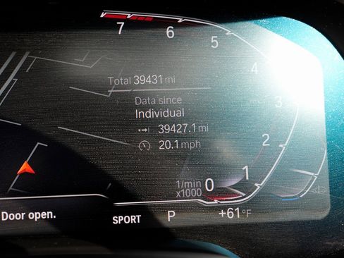 Used 2022 BMW X6 xDrive40i w/ M Sport Package image 51