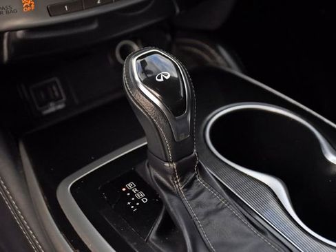 Used 2019 INFINITI QX60 Luxe w/ Essential Package image 14