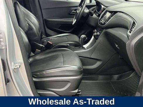 Used 2018 Chevrolet Trax LT w/ LT Convenience Package AWD/4WD image 23