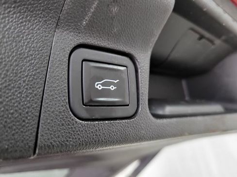 Used 2018 GMC Acadia SLE image 50