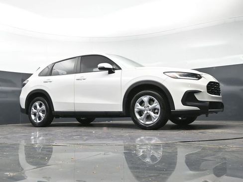 Used 2025 Honda HR-V LX image 34