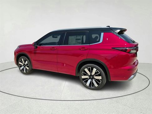 New 2025 Mitsubishi Outlander SEL image 8