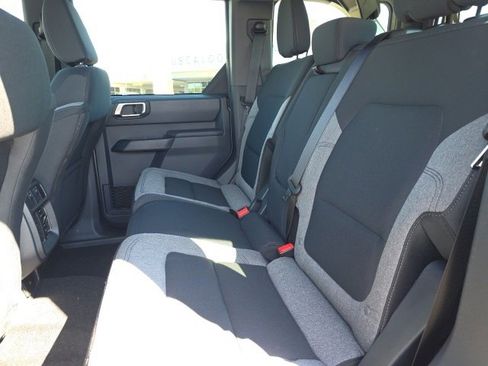 Used 2025 Ford Bronco 4-Door w/ Sasquatch Package image 9