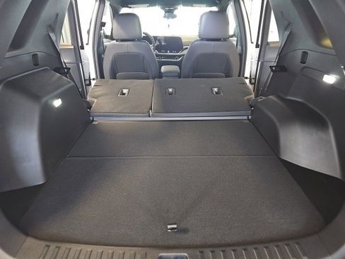 Used 2026 Chevrolet Equinox LT w/ Convenience Package II image 11