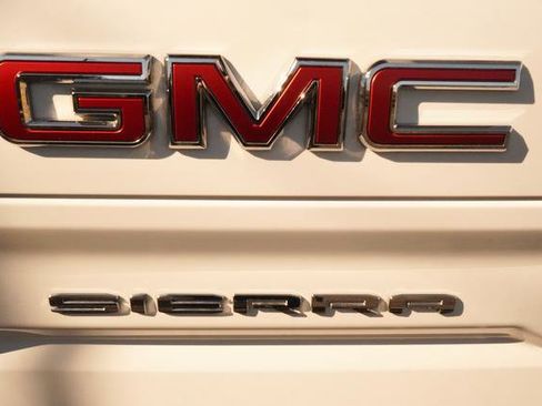 Used 2023 GMC Sierra 1500 SLT w/ SLT Premium Package image 45